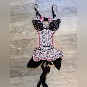 Floral Lace Women's Lingerie Set